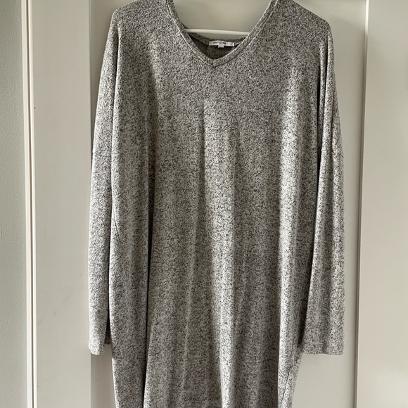 Grey long sleeved dress - Picture 1 of 1